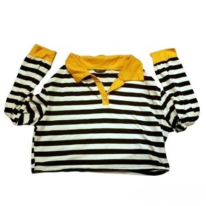 Cropped black and white striped long sleeve shirt with yellow collar